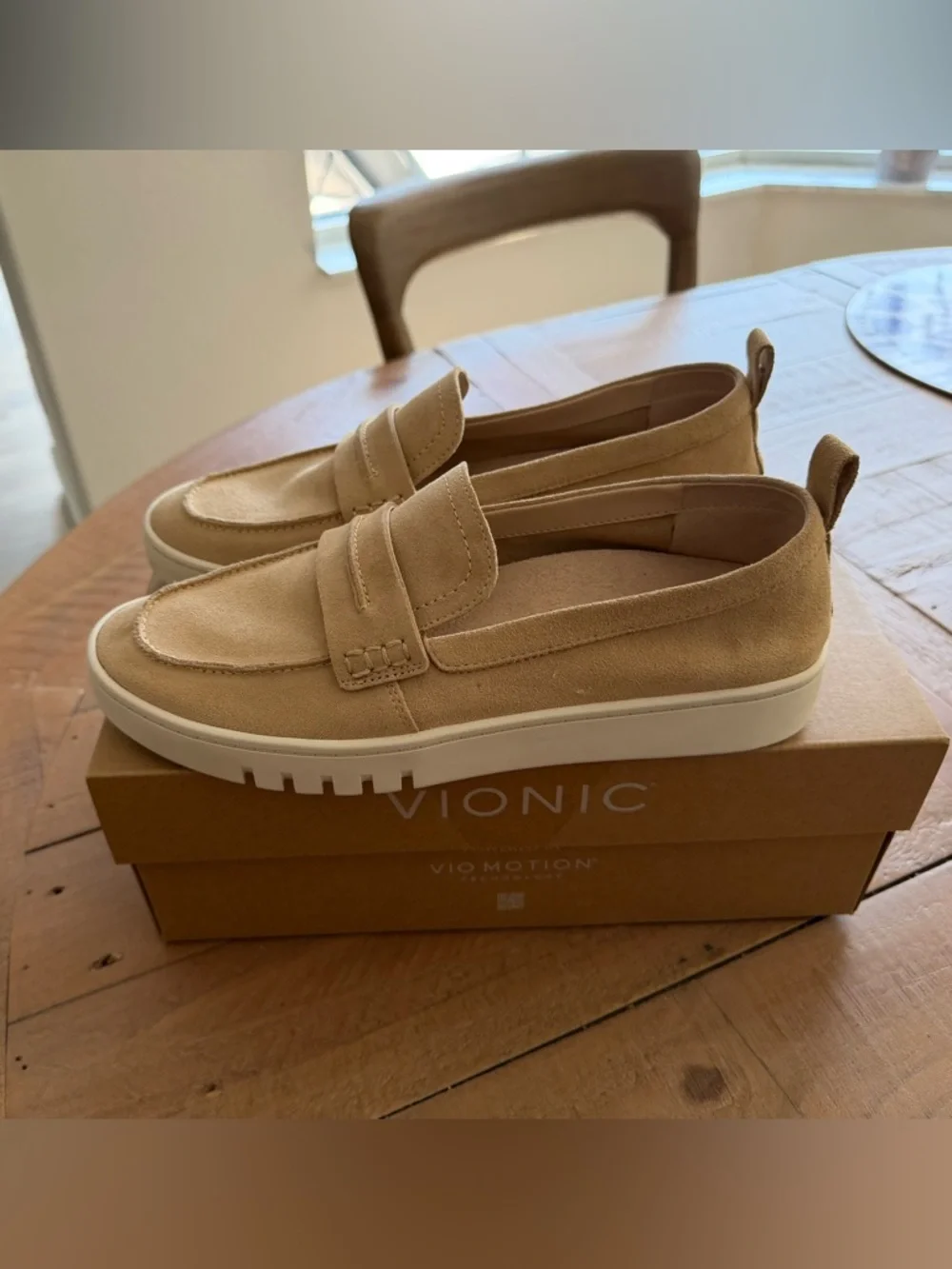 Vionic Chantel Sand 8.5 M Never Worn NWT - Picture 9 of 11